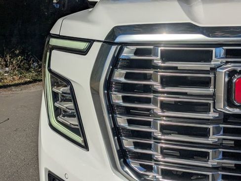 New 2026 GMC Yukon XL Denali w/ LPO, Floor Liner Package image 11