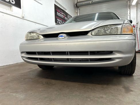 Used 2002 Chevrolet Prizm LSi w/ Preferred Equipment Group 3 image 8