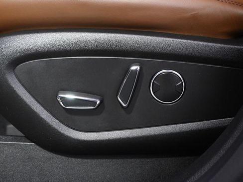 Used 2023 Lincoln Nautilus Reserve AWD/4WD image 14