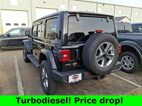 Used 2021 Jeep Wrangler Unlimited Sahara image 3