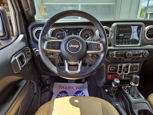 Used 2018 Jeep Wrangler Unlimited Rubicon AWD/4WD image 18