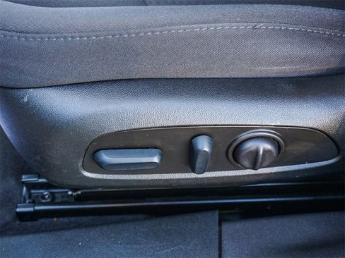 Used 2022 Chevrolet Malibu LT image 19