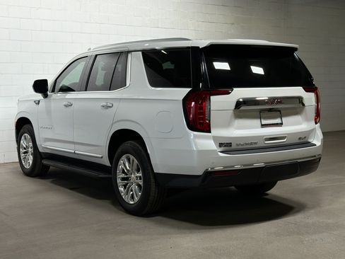 Used 2021 GMC Yukon SLT AWD/4WD image 3