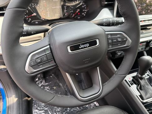 Used 2023 Jeep Compass Limited AWD/4WD image 22