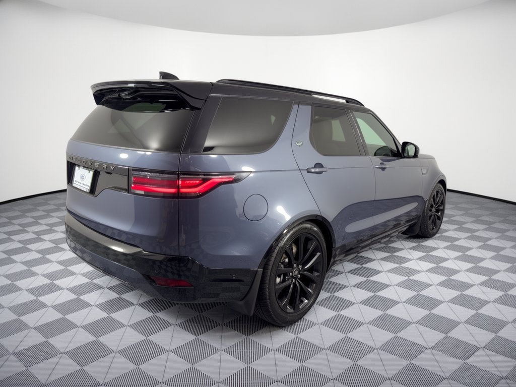 Used 2026 Land Rover Discovery Dynamic SE AWD/4WD image 9