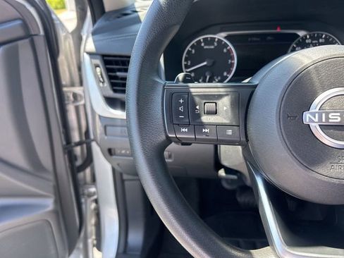 Used 2024 Nissan Rogue S FWD image 21