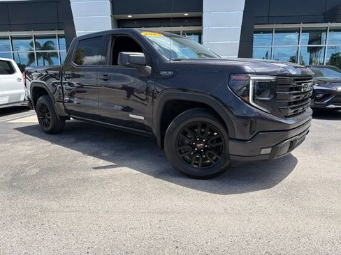 Used 2023 GMC Sierra 1500 Elevation RWD image 2