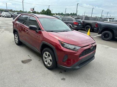 Used 2019 Toyota RAV4 LE FWD image 22