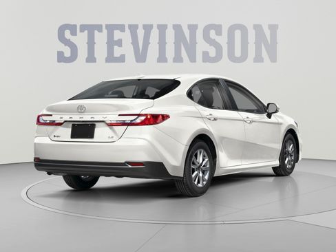 Used 2025 Toyota Camry LE FWD image 2