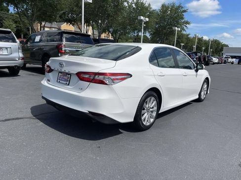 Used 2018 Toyota Camry LE w/ Convenience Package FWD image 6
