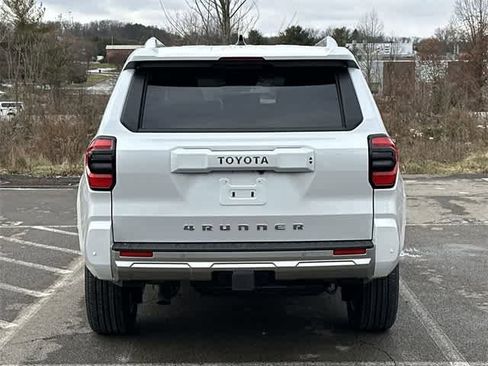 Used 2025 Toyota 4Runner Limited image 4