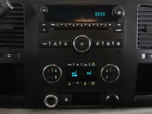 Used 2010 Chevrolet Silverado 1500 LT w/ Regional Value Package image 5