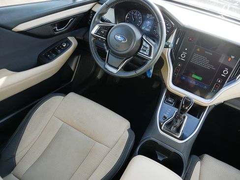 Used 2020 Subaru Outback Premium image 9