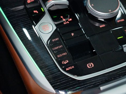 Used 2023 BMW X7 M60i image 72