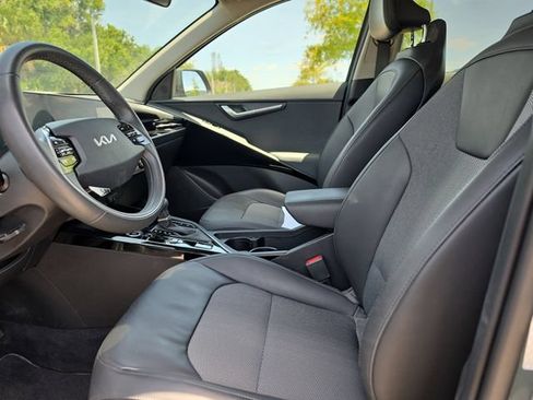Certified 2023 Kia Niro EX FWD image 14