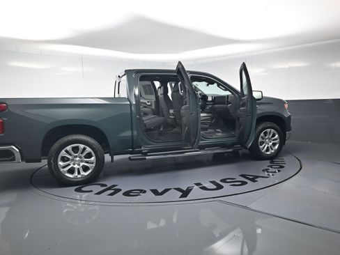 Used 2025 Chevrolet Silverado 1500 LTZ w/ LTZ Premium Package image 27