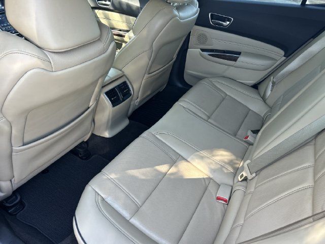 Used 2019 Acura TLX w/ Technology Package FWD image 11