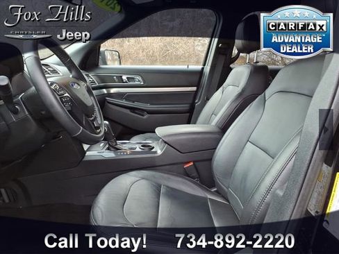 Used 2018 Ford Explorer XLT w/ Equipment Group 202A image 15