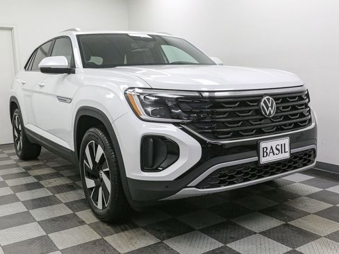 New 2026 Volkswagen Atlas Cross Sport SE AWD/4WD image 2