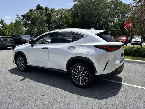 Used 2024 Lexus NX 250 FWD image 12