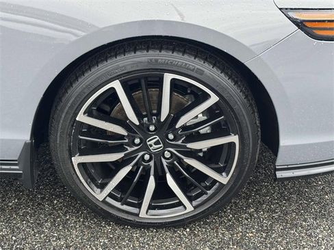 Certified 2024 Honda Accord Touring image 7