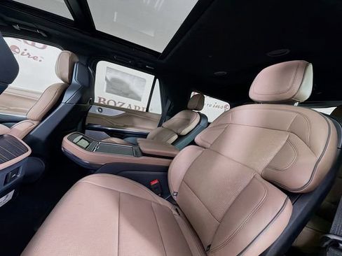 New 2026 Lincoln Navigator Black Label AWD/4WD image 27