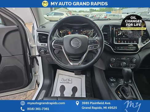 Used 2021 Jeep Cherokee Limited w/ Elite Package AWD/4WD image 13