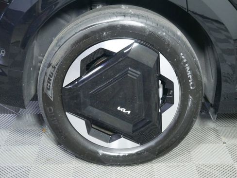 Used 2024 Kia EV9 Land AWD/4WD image 13