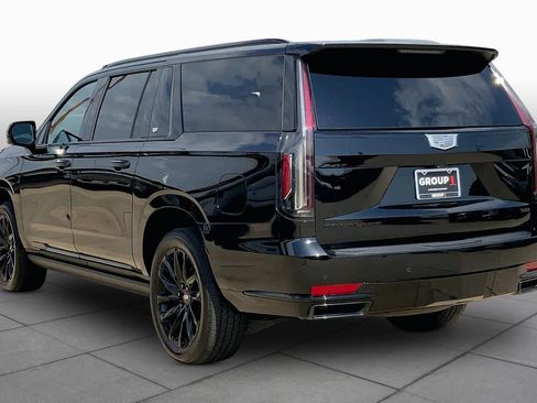 Used 2023 Cadillac Escalade ESV Sport w/ LPO, ONYX Package AWD/4WD image 11