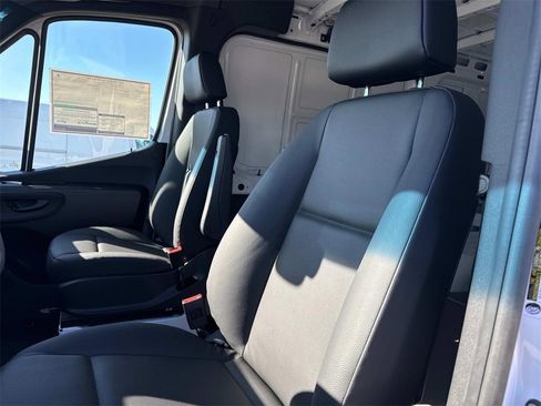 New 2025 Mercedes-Benz Sprinter 2500 image 17