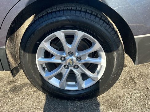 Used 2018 Chevrolet Equinox LT image 11