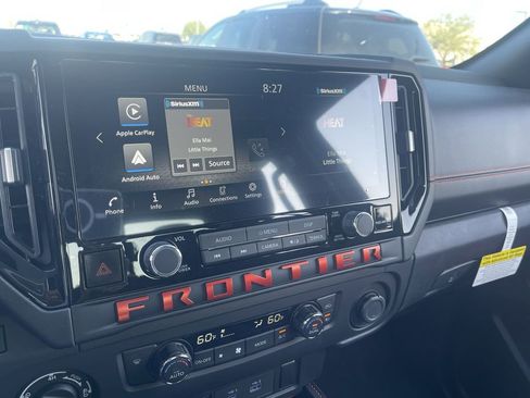 Used 2025 Nissan Frontier PRO-4X image 25