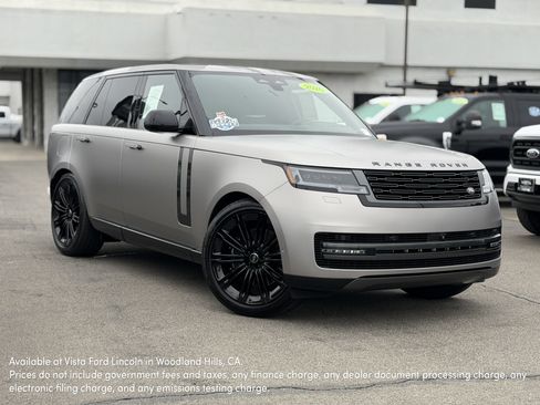 Used 2025 Land Rover Range Rover SE AWD/4WD image 1