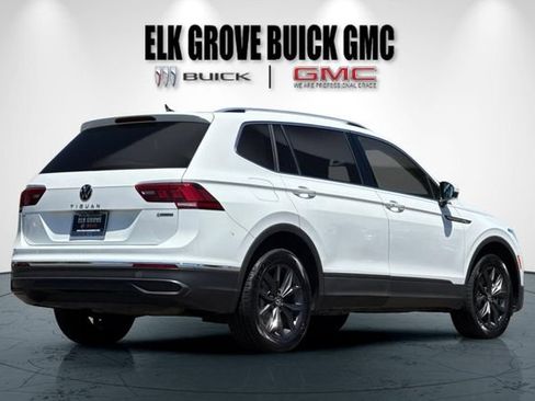 Used 2024 Volkswagen Tiguan SE AWD/4WD image 4