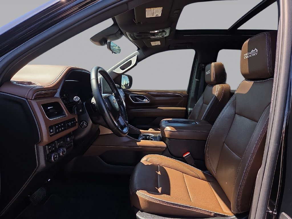 Used 2024 Chevrolet Tahoe High Country AWD/4WD image 16