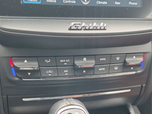 Used 2018 Maserati Ghibli RWD image 26