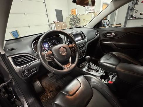 Used 2020 Jeep Cherokee Latitude Plus w/ Cold Weather Group image 44