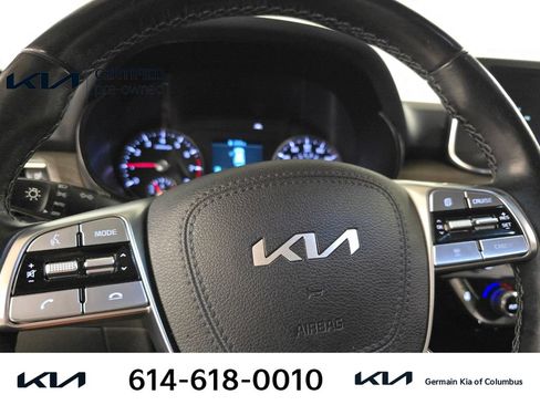 Certified 2022 Kia Telluride EX w/ EX Premium Package AWD/4WD image 22