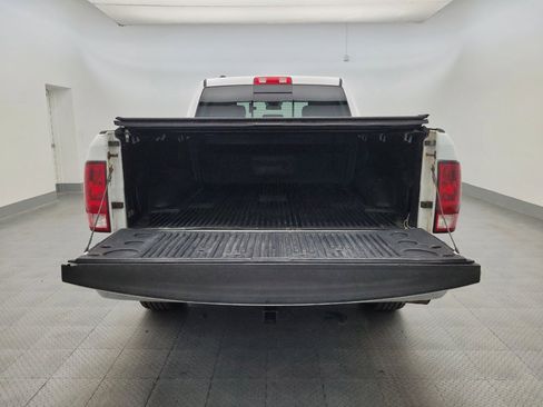 Used 2019 RAM 1500 Classic SLT image 29