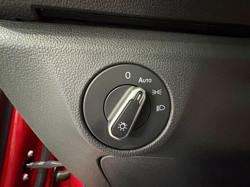 Used 2023 Volkswagen Jetta SE image 32