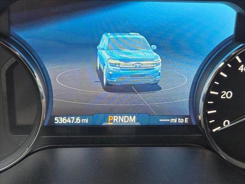 Used 2024 Ford Expedition Max XLT image 9