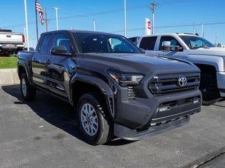 Used 2025 Toyota Tacoma SR5 AWD/4WD video 2