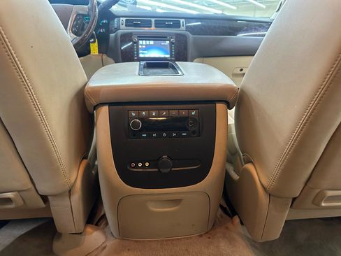 Used 2012 GMC Yukon Denali AWD/4WD image 36
