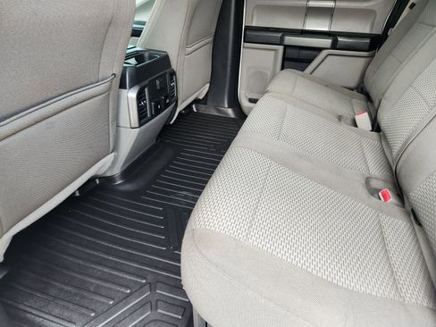 Used 2017 Ford F250 XLT w/ XLT Premium Package AWD/4WD image 34