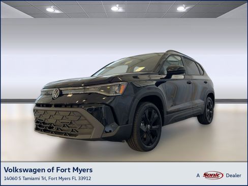 New 2026 Volkswagen Taos SE image 1