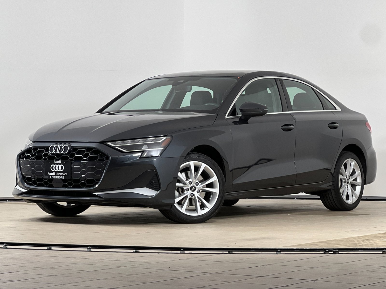Used 2025 Audi A3 2.0T Premium Plus w/ Premium Plus Package AWD/4WD image 2