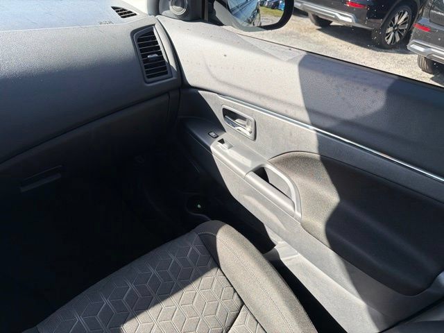 Used 2025 Mitsubishi Outlander Sport ES AWD/4WD image 20