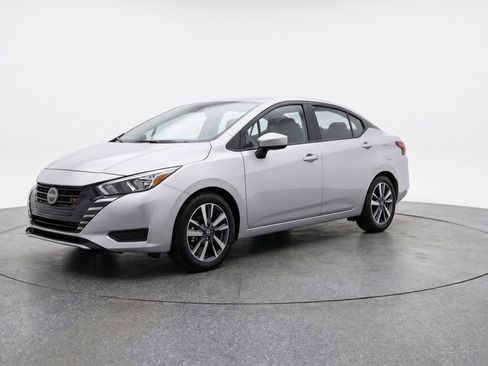 Used 2025 Nissan Versa SV FWD image 3