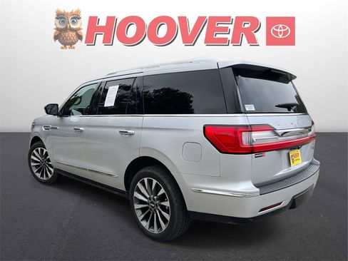 Used 2019 Lincoln Navigator Select image 5