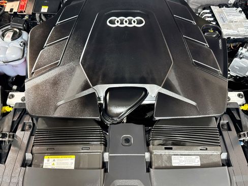 Used 2025 Audi Q8 Premium w/ Black Optic Package AWD/4WD image 29